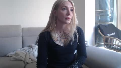 Snapshot of tattoobbgirl chatting on 7, 10, 2025 tattoobbgirl online show from 7, 10, 2025