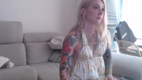 Snapshot of tattoobbgirl chatting on 17, 10, 2025 tattoobbgirl online show from 17, 10, 2025