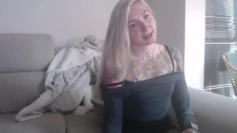 Snapshot of tattoobbgirl chatting on 5, 11, 2025 tattoobbgirl online show from 5, 11, 2025