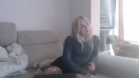 Snapshot of tattoobbgirl chatting on 14, 11, 2025 tattoobbgirl online show from 14, 11, 2025