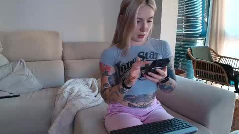Snapshot of tattoobbgirl chatting on 21, 2, 2026 tattoobbgirl online show from 21, 2, 2026