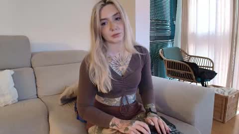 Snapshot of tattoobbgirl chatting on 2, 3, 2026 tattoobbgirl online show from 2, 3, 2026