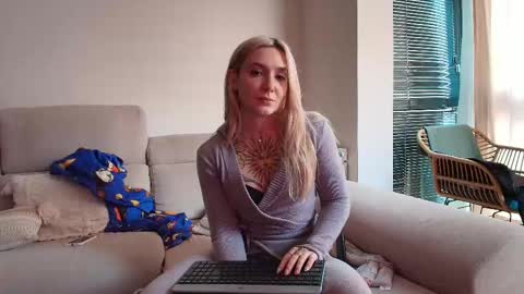 Snapshot of tattoobbgirl chatting on 3, 3, 2026 tattoobbgirl online show from 3, 3, 2026