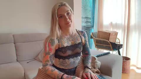 tattoobbgirl online show from 8, 5, 2026