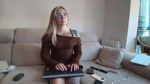 tattoobbgirl online show from 17, 7, 2026