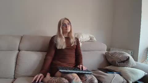 tattoobbgirl online show from 21, 7, 2026