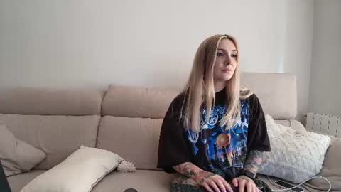 tattoobbgirl online show from 4, 8, 2026