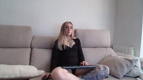 tattoobbgirl online show from 7, 8, 2026