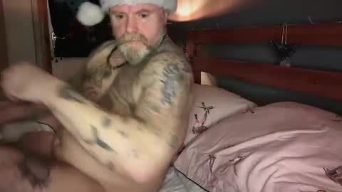 Tattooeddilf 01 online show from 25, 12, 2024