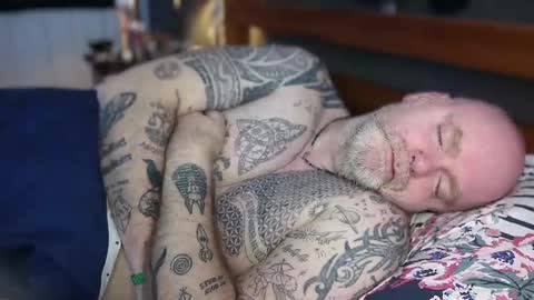 Tattooeddilf 01 online show from 27, 3, 2026