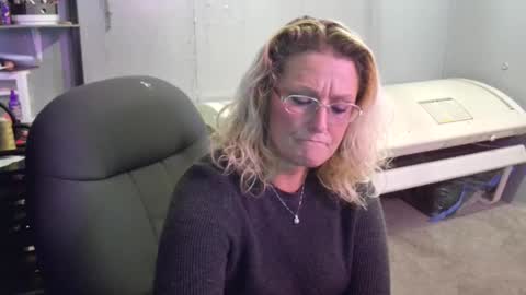 Snapshot of tattooeddirtyteacher chatting on 22, 1, 2025 Lisa Lovely online show from 22, 1, 2025