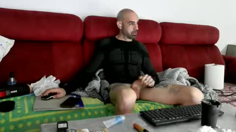 Snapshot of tatuadorhotxxx chatting on 5, 12, 2025 Tatuado20cm online show from 5, 12, 2025