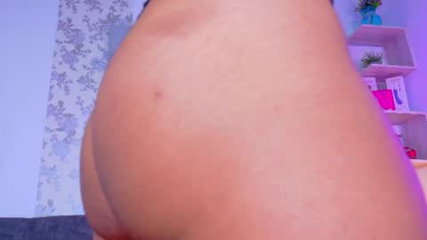 Snapshot of taty_miller chatting on 26, 6, 2026 Taty Miller online show from 26, 6, 2026
