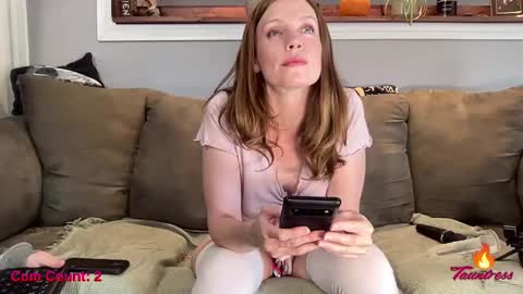 Tauntress online show from 28, 9, 2025