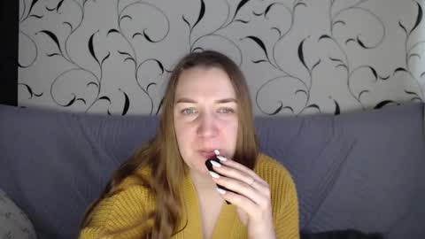 Snapshot of taxxxu chatting on 2, 12, 2025 Diana online show from 2, 12, 2025