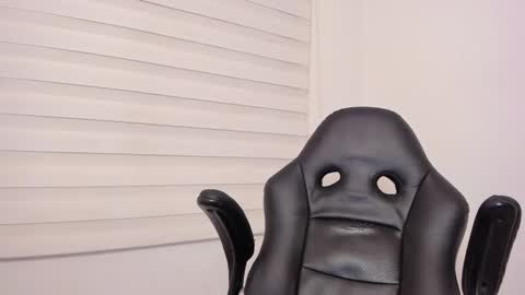 Snapshot of tayler_waka chatting on 18, 1, 2025 Tyler online show from 18, 1, 2025