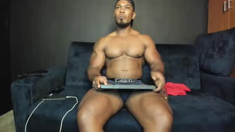 Snapshot of tayler_waka chatting on 12, 3, 2025 Tyler online show from 12, 3, 2025