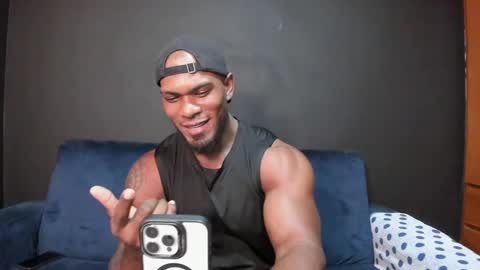 Snapshot of tayler_waka chatting on 25, 9, 2025 Tyler online show from 25, 9, 2025