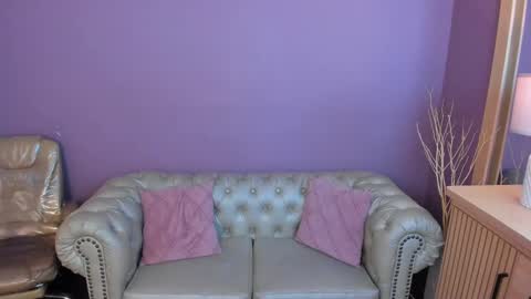 Taylor Bennet online show from 18, 9, 2025