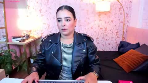 Taylor Bennet online show from 27, 7, 2026