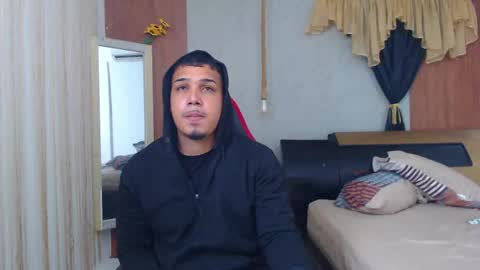 taylor_collins_2 online show from 12, 5, 2026