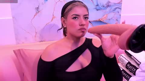 taylor_cupper_ online show from 18, 9, 2025