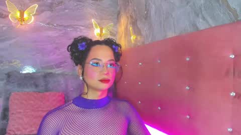 Taylor Sanz online show from 17, 9, 2025