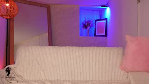 Snapshot of taylormich1 chatting on 1, 10, 2025 taylormichell online show from 1, 10, 2025