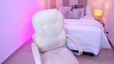 Taylor  online show from 24, 10, 2025