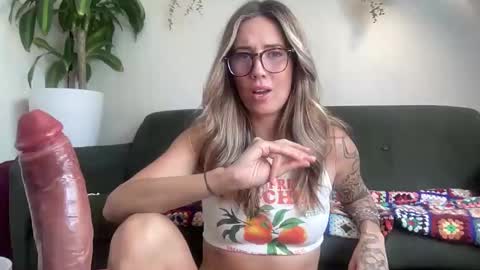 Taylor online show from 17, 9, 2025