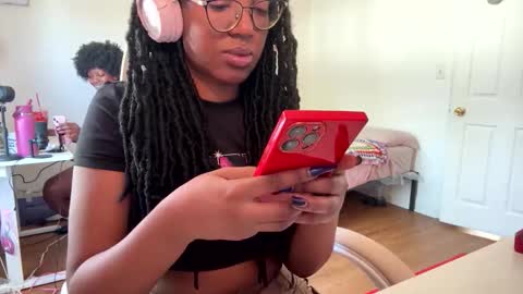 Taylor online show from 4, 5, 2026
