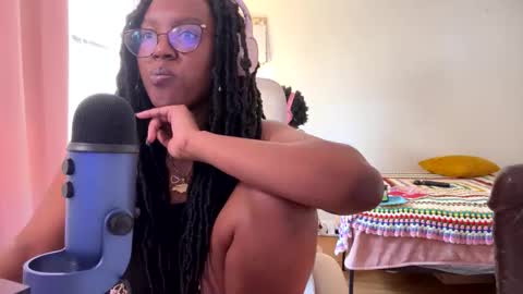 Snapshot of taylorsosweets chatting on 11, 5, 2026 Taylor online show from 11, 5, 2026