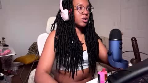 Snapshot of taylorsosweets chatting on 16, 5, 2026 Taylor online show from 16, 5, 2026