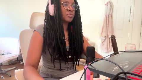Snapshot of taylorsosweets chatting on 25, 5, 2026 Taylor online show from 25, 5, 2026