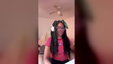 Snapshot of taylorsosweets chatting on 8, 7, 2026 Taylor online show from 8, 7, 2026