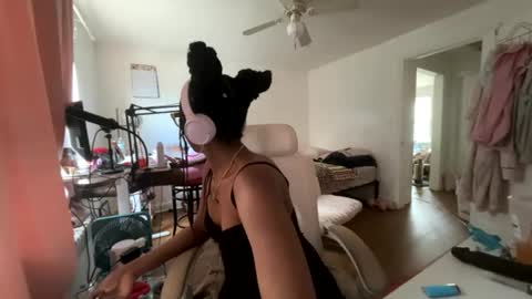 Snapshot of taylorsosweets chatting on 2, 8, 2026 Taylor online show from 2, 8, 2026