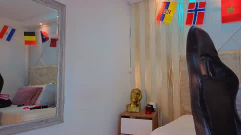 Snapshot of tayra_pradit chatting on 30, 6, 2026 tayra online show from 30, 6, 2026