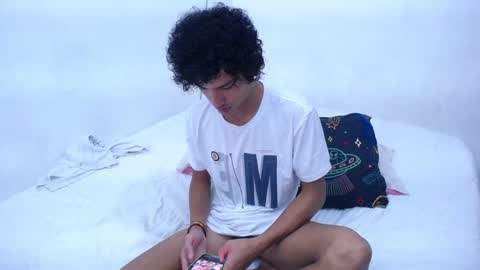 Tayron online show from 23, 12, 2024