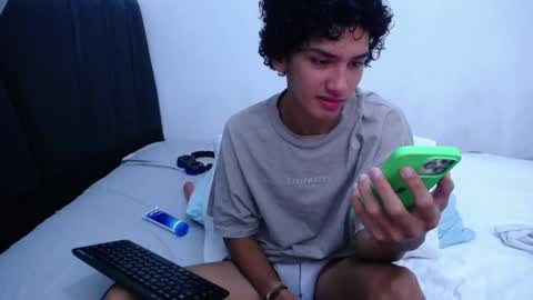 Tayron online show from 6, 3, 2025