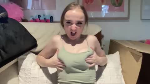 Tay Rose online show from 4, 5, 2026