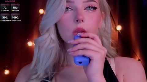 Snapshot of teapartyalice chatting on 9, 3, 2026 Alice online show from 9, 3, 2026