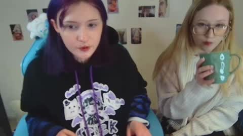 Snapshot of technical_face_powder_error chatting on 16, 11, 2025 technical_face_powder_error online show from 16, 11, 2025