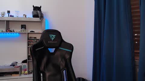 Teddy online show from 6, 2, 2025