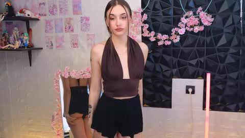 Alice and Cassie online show from 2, 5, 2026