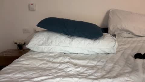 Amy No penetration Virgiin giirl online show from 10, 3, 2026