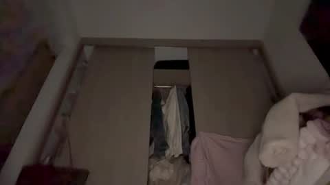 Amy No penetration Virgiin giirl online show from 26, 6, 2026