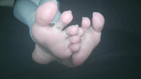 Viv West online show from 25, 2, 2025