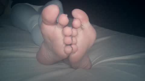 Viv West online show from 3, 2, 2026