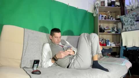 Virg Lszl online show from 4, 12, 2025