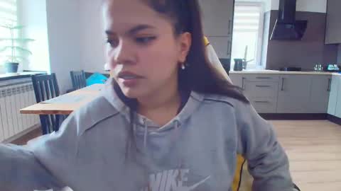 Snapshot of tell_me_goddess chatting on 21, 11, 2025 Amazing SALOME online show from 21, 11, 2025